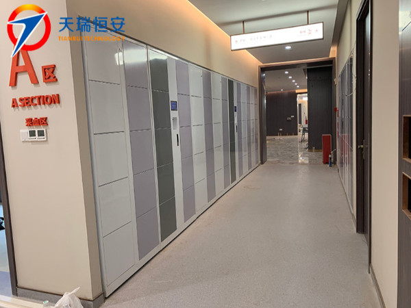 广州爱康国宾体检中心采购天瑞恒安二维码联网型智能储物柜设备